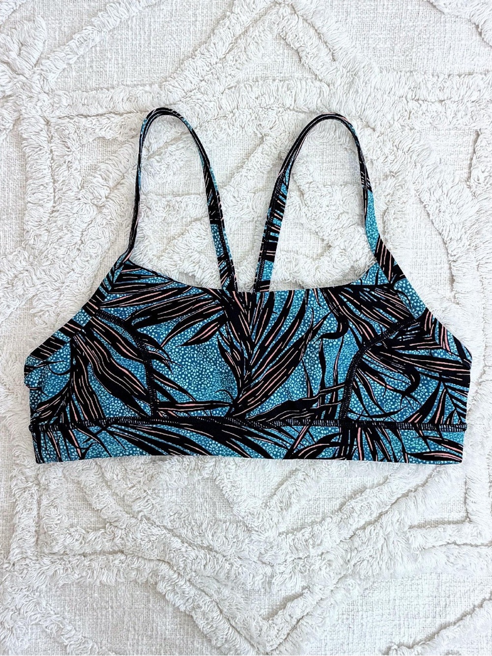 Lululemon Tropical Leaf Print Strappy Sports Bra Blue Black Size 6 EUC
